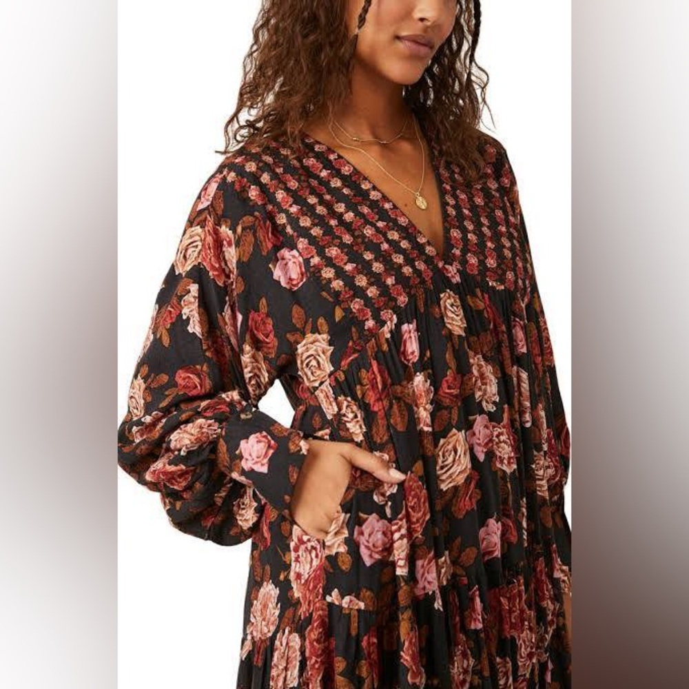 NWT Free People
"Rows of Roses" Maxi Dress. Size XS